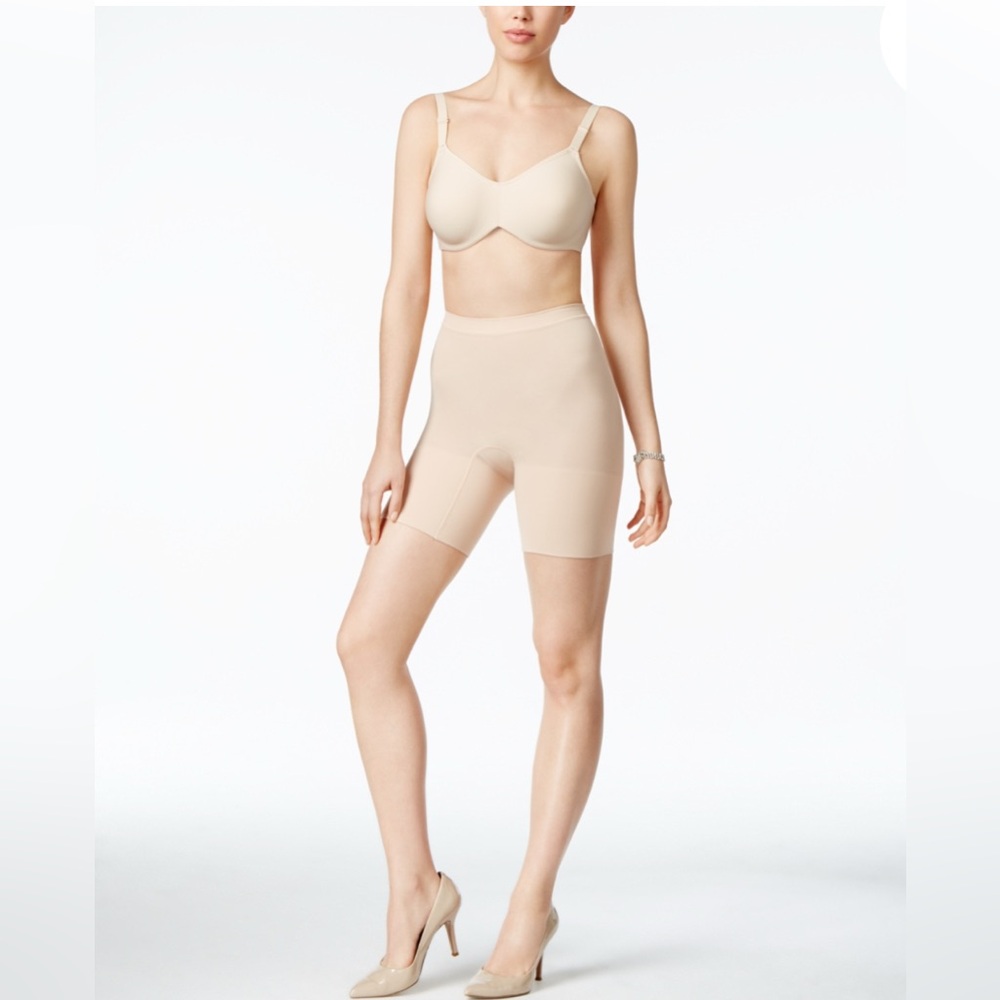 New SPANX Power Shaper Short XL - Picture 3 of 6